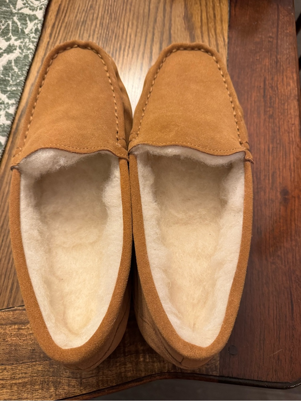 Plymouth Mocs Men's Cow Suede Lining 100% Merino Wool Slippers in Tan Size 11
